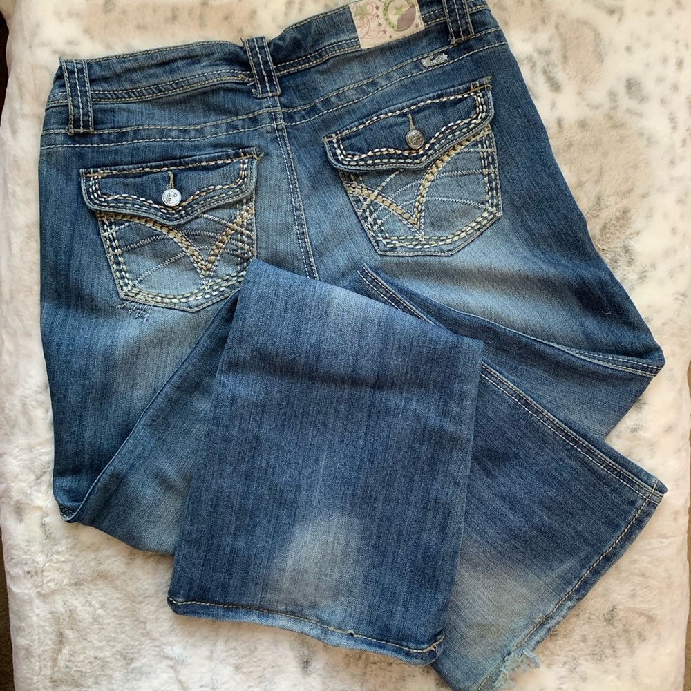 Vanilla Star Flared Jeans Embroidered Stitched Button Flap Back Pocket Denim